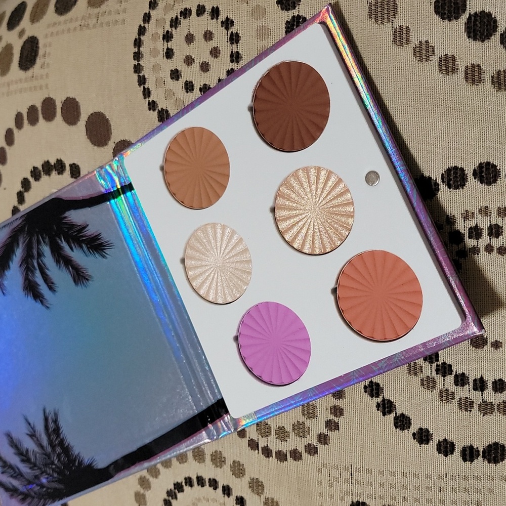 Ofra Bienvenidos A Miami Mini Mix Face Palette